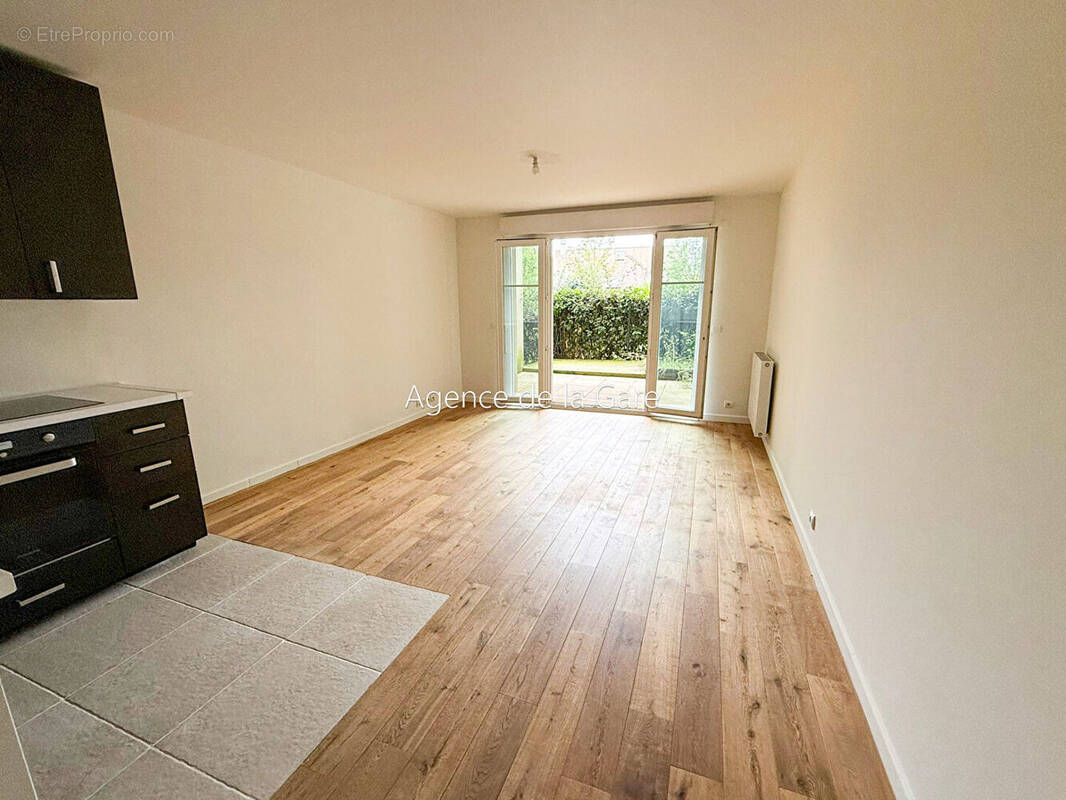 Appartement à SARTROUVILLE