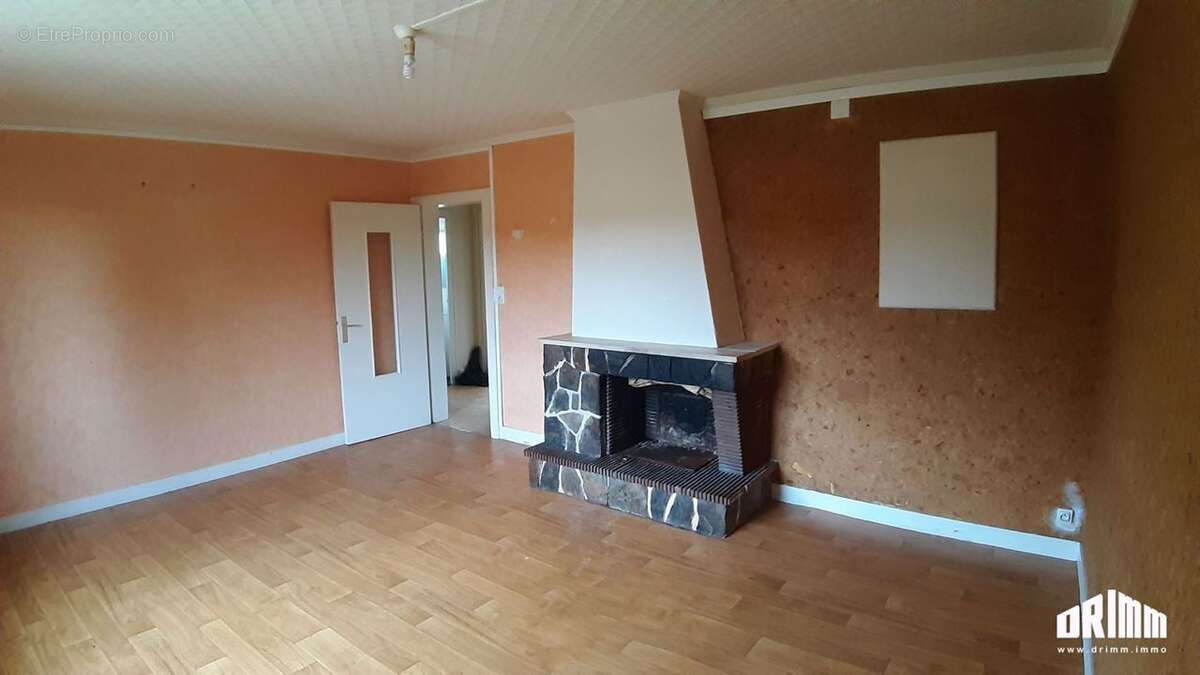 Appartement à MORTEMART