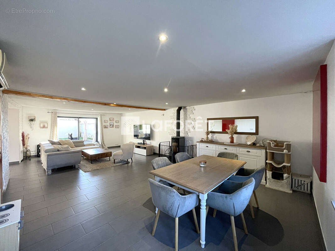 Maison à LONS-LE-SAUNIER