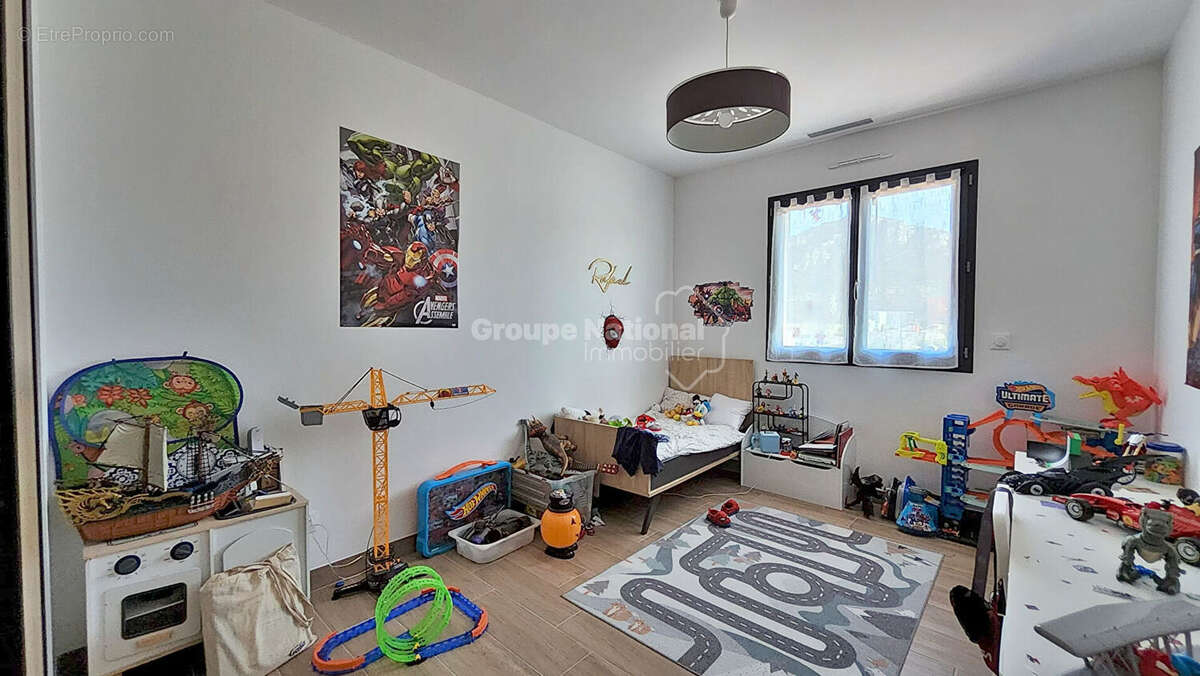 Maison Les Pennes Mirabeau 4 pièce(s) 106 m2 avec piscine et garage - photo 7