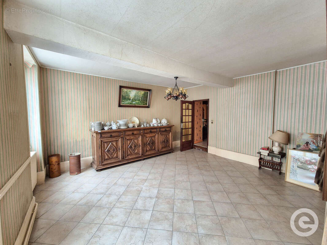Maison 5 pièces de 127m2 avec dépendance à Ravières - photo 4