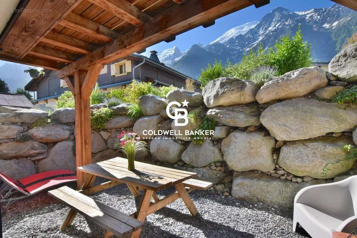 Ferme de 292 m², composée de 3 appartements - Les Houches - photo 10