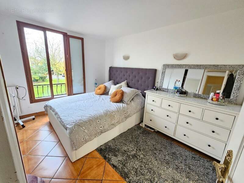 Maison à RIS-ORANGIS