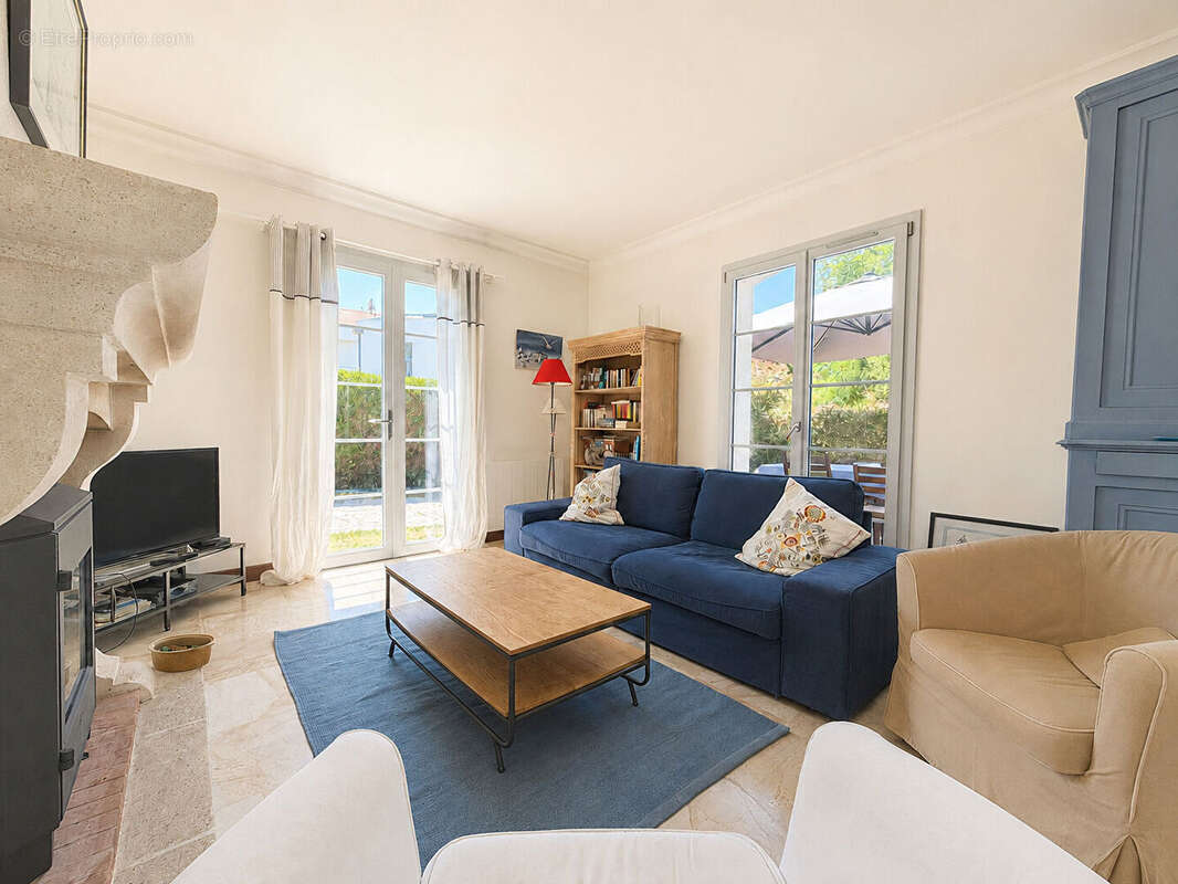 EMPLACEMENT PRIVILÉGIÉ - Maison chaleureuse de 115 m² avec terrasses - photo 4
