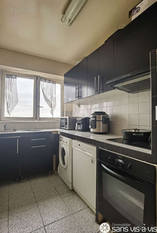 Appartement à COURBEVOIE