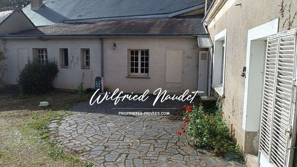 Maison à CHAHAIGNES