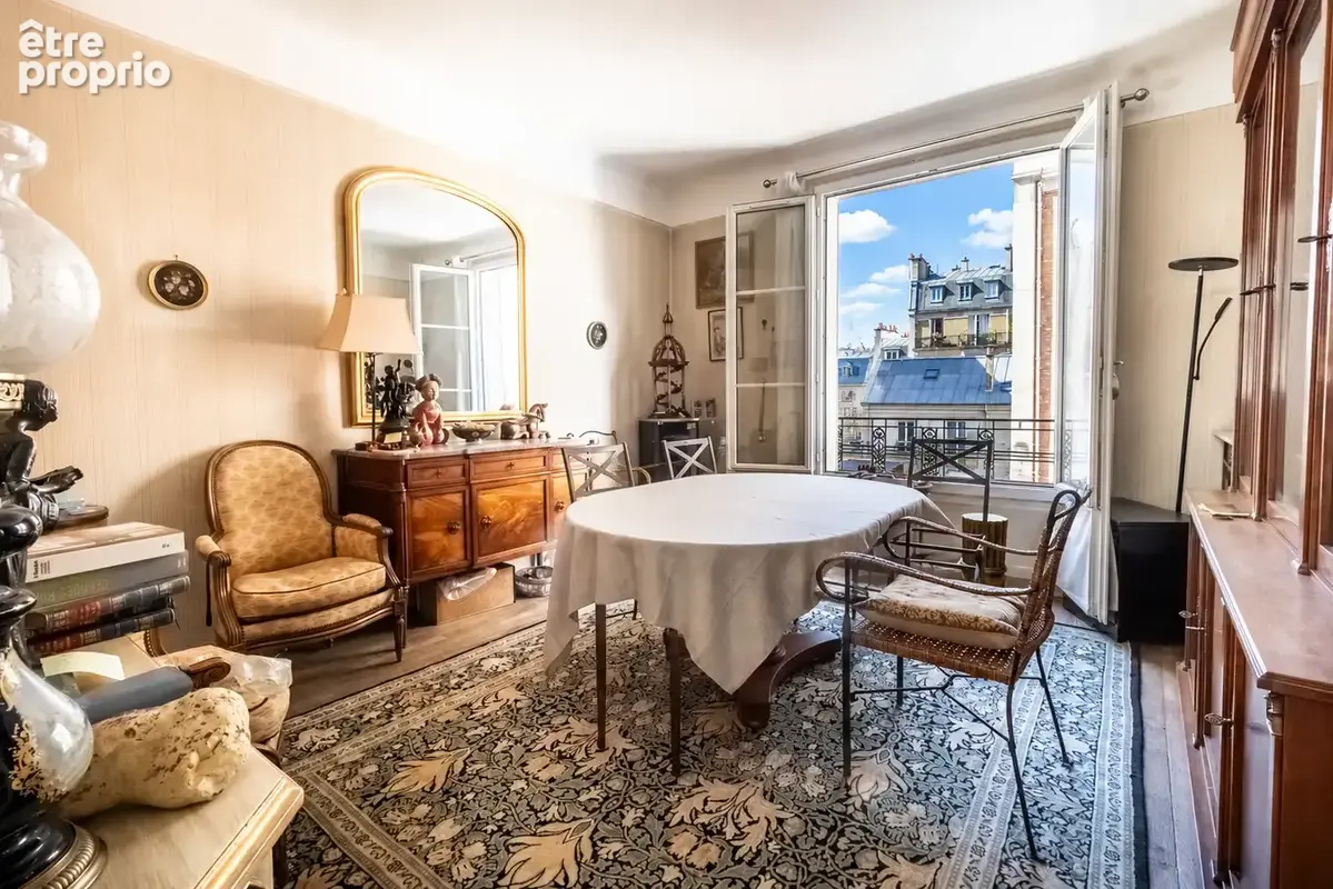 Appartement à PARIS-17E