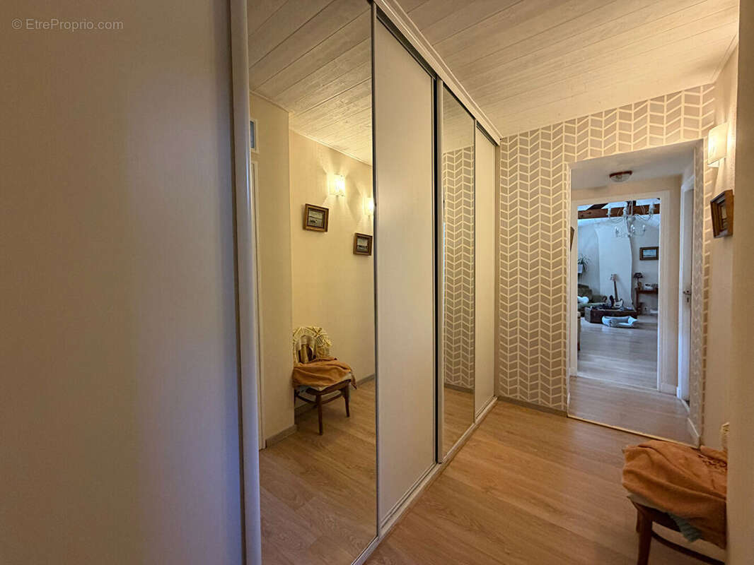 Maison mixte habitation et commerce - photo 8