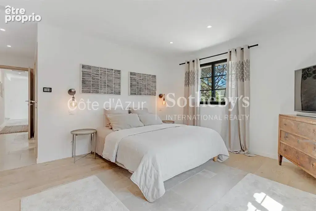 Golfe de Saint Tropez, villa rénovée de 300 m² avec six suites et piscine proche Port Grimaud - photo 19