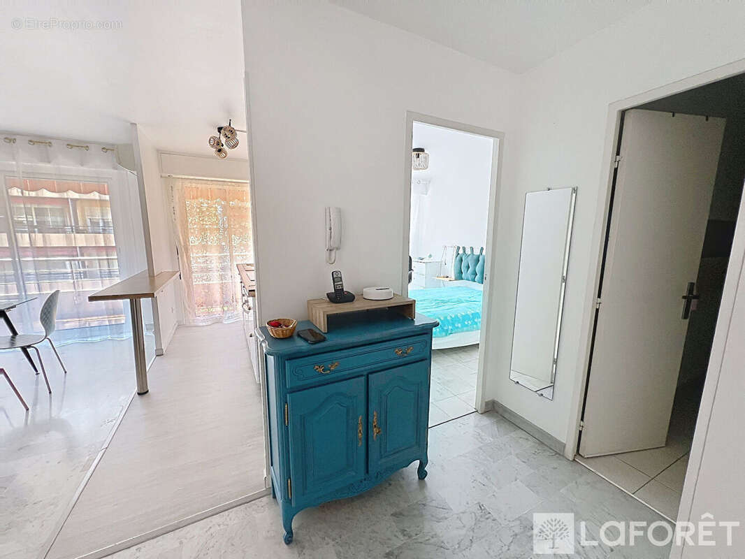 Appartement à ROQUEBRUNE-CAP-MARTIN