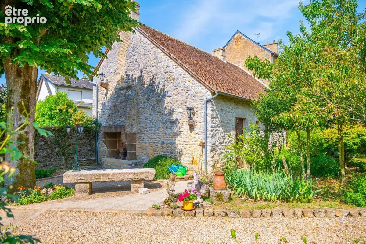 Propriété historique au coeur de Fresnay-sur-Sarthe - photo 6