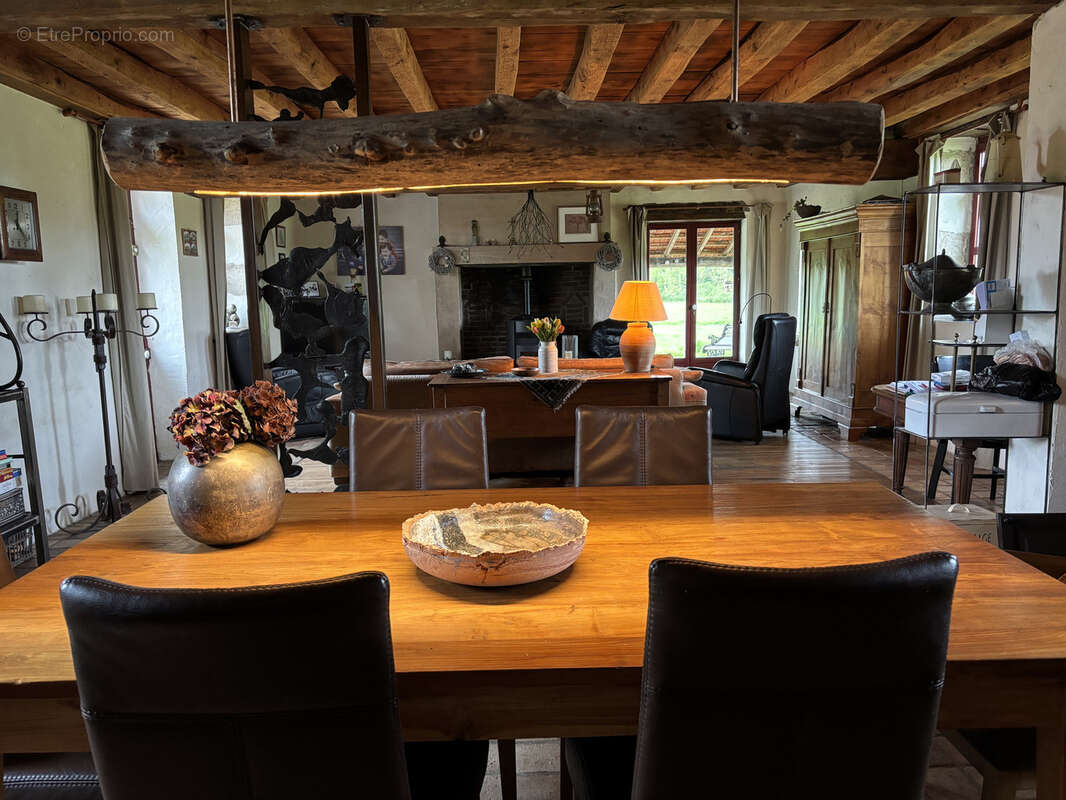 Maison à TRESNAY