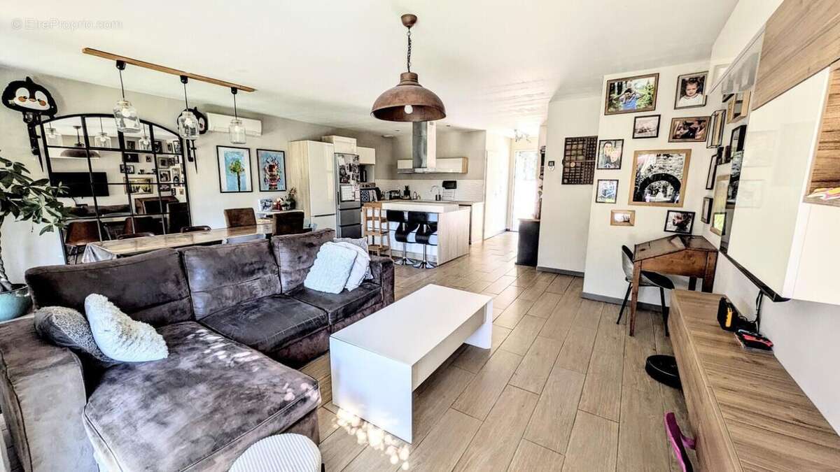 Maison à LAURIS