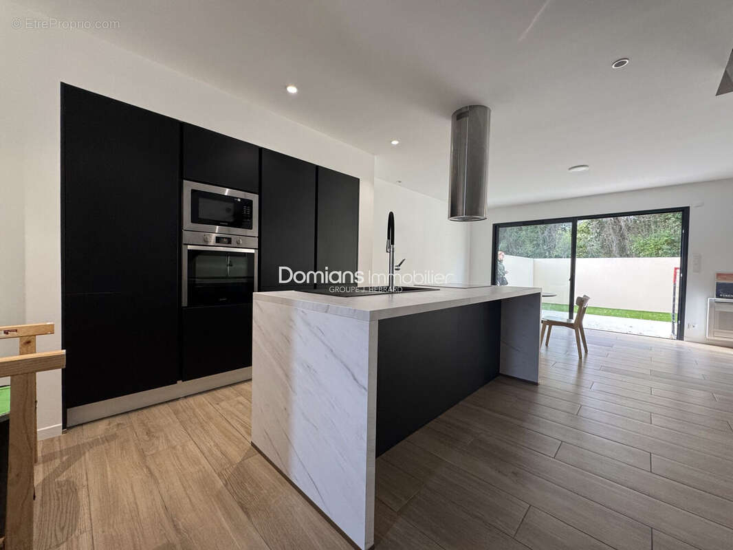 Maison 100 m² à Thuir  - photo 2
