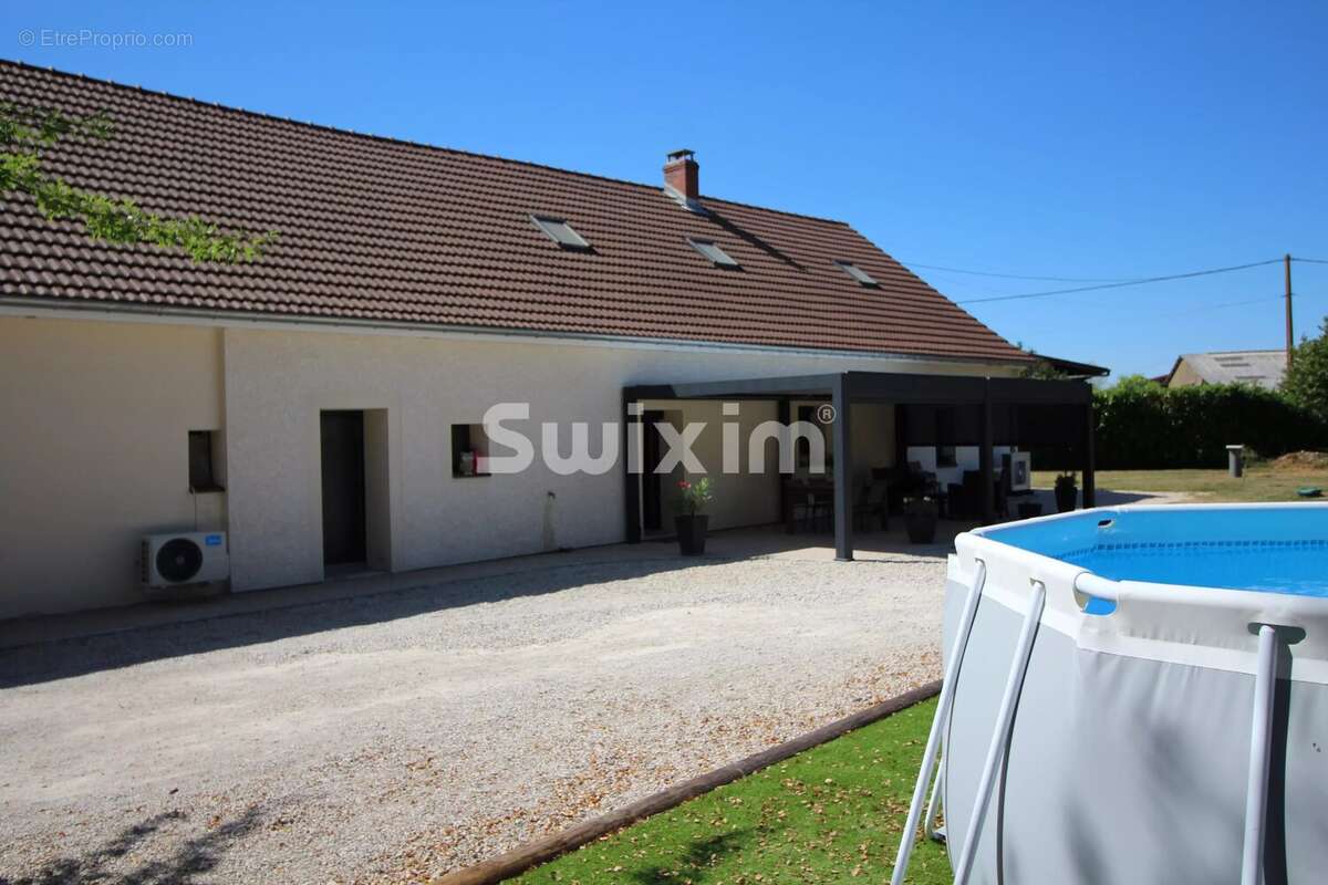Maison 235 m² à Le Deschaux  - photo 10