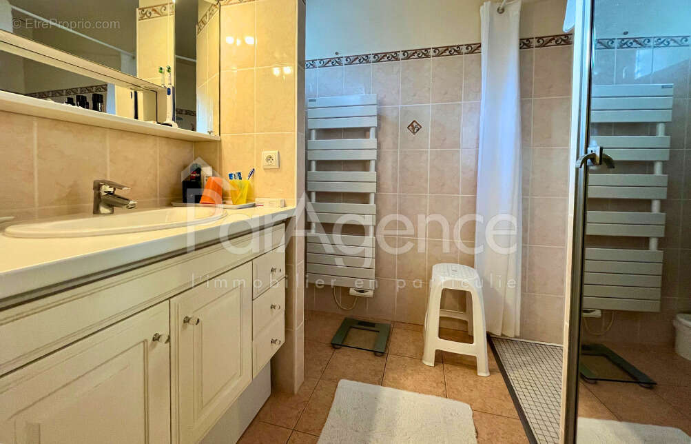 Maison à VAUX-SUR-MER