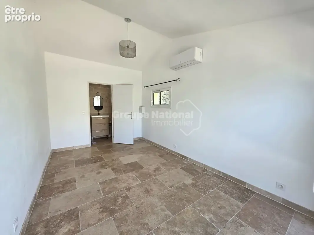 Maison - Garage, piscine et studio indépendant - photo 14