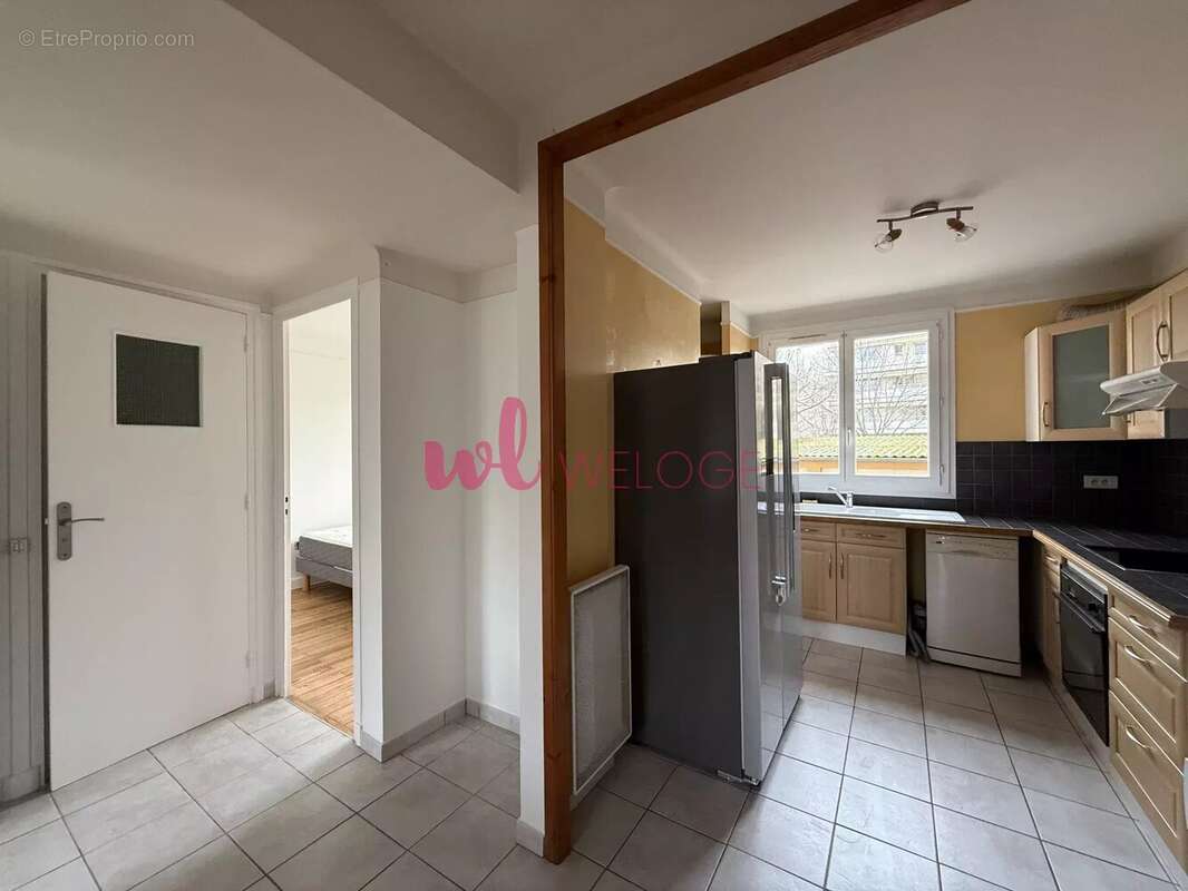 Appartement à SAINT-GENIS-LAVAL