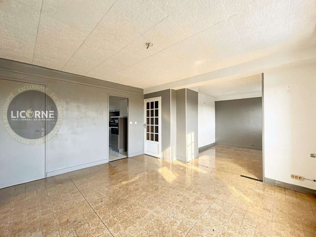 Séjour - Appartement à MARSEILLE-11E