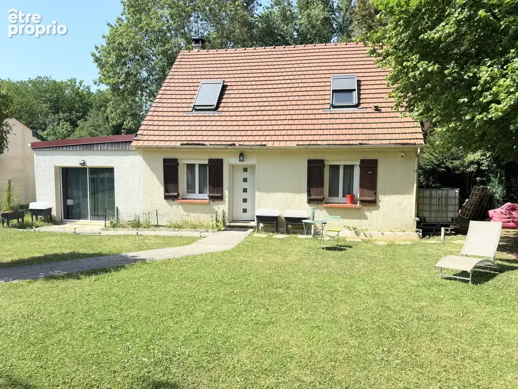 Maison à LESCHEROLLES