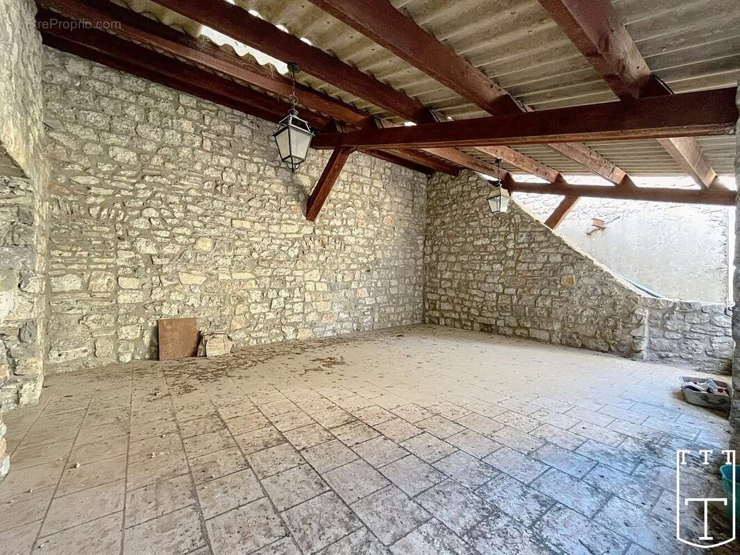 Au cur de Saint-Alban-Auriolles, une âme de pierre vous attend - photo 11
