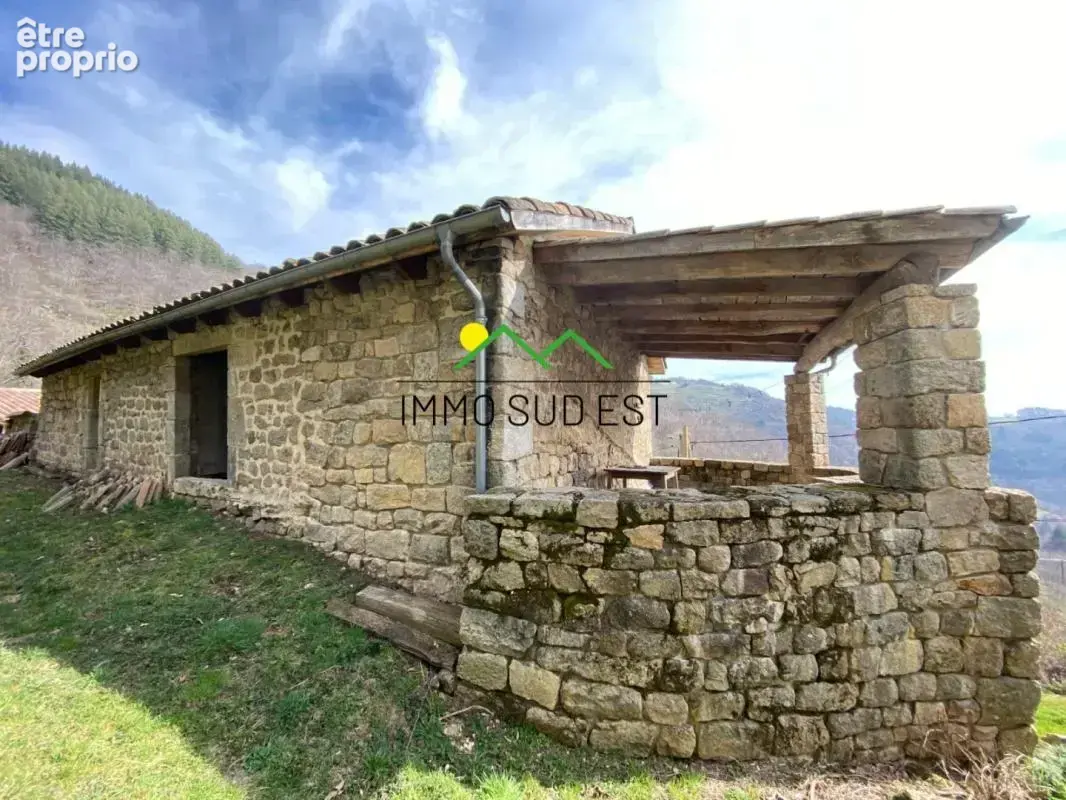 Maison 4 pièces de 75 m² habitables avec une partie à rénover sur une parcelle de terrain de 762 m² - photo 2