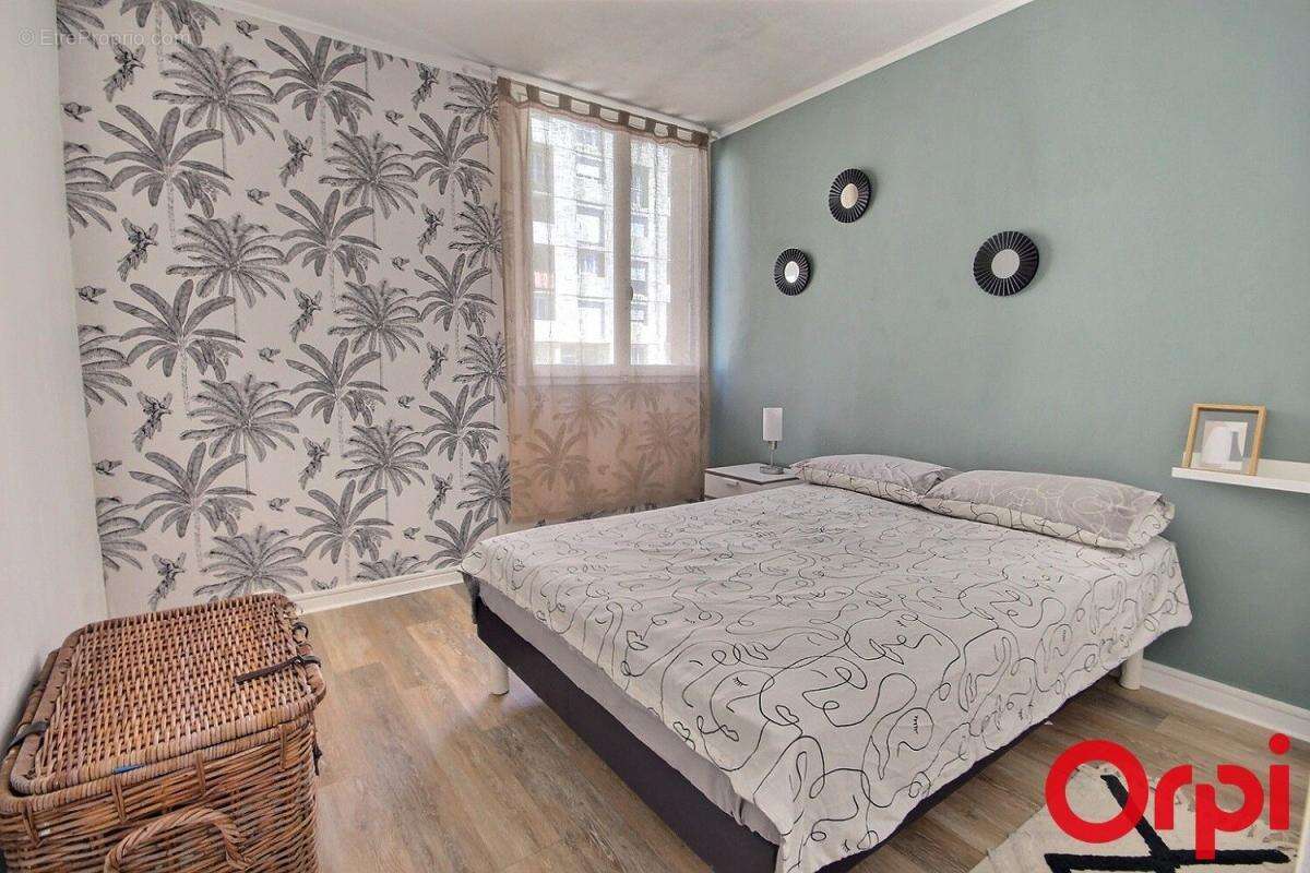 Appartement à MARSEILLE-11E