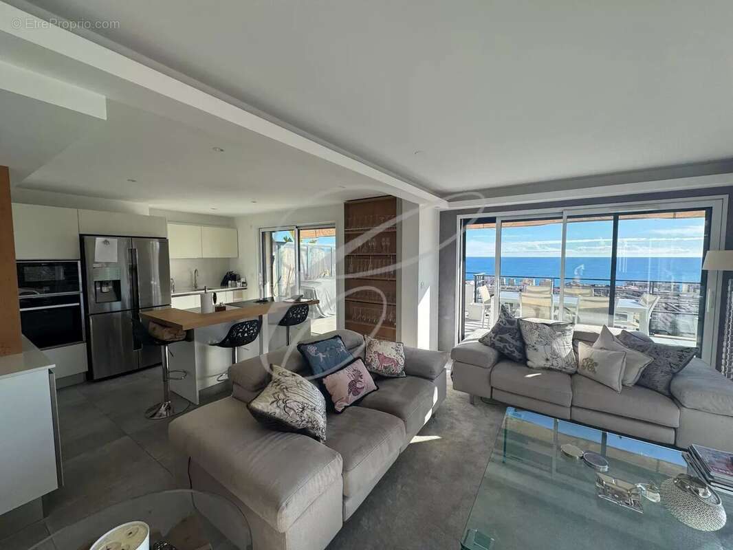 Appartement à ROQUEBRUNE-CAP-MARTIN