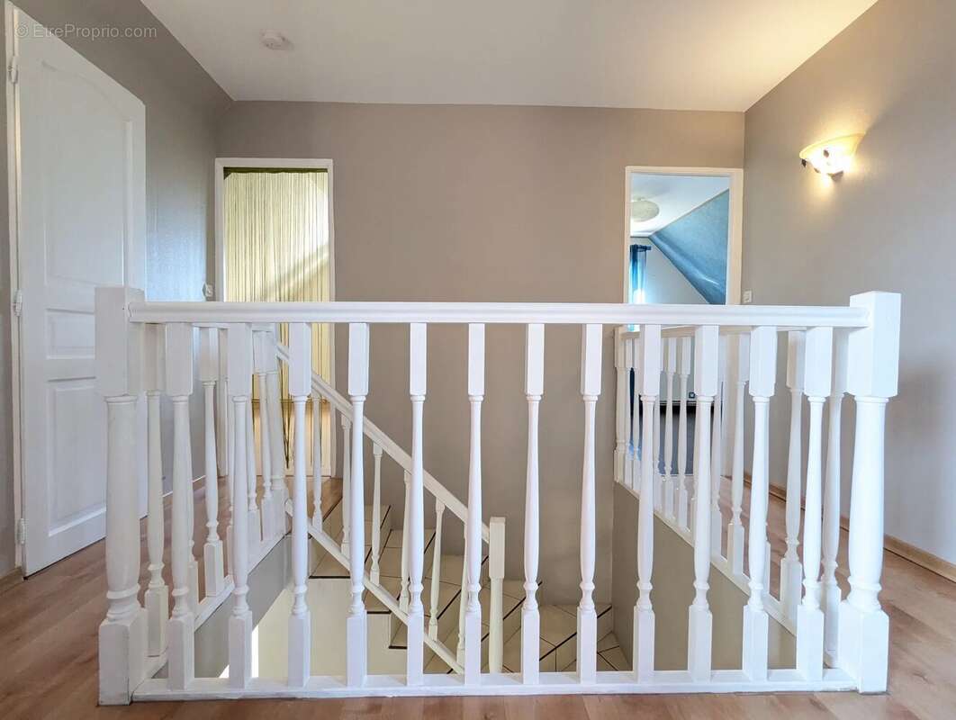 Maison F7 de 128 m² sur sous sol complet - photo 10