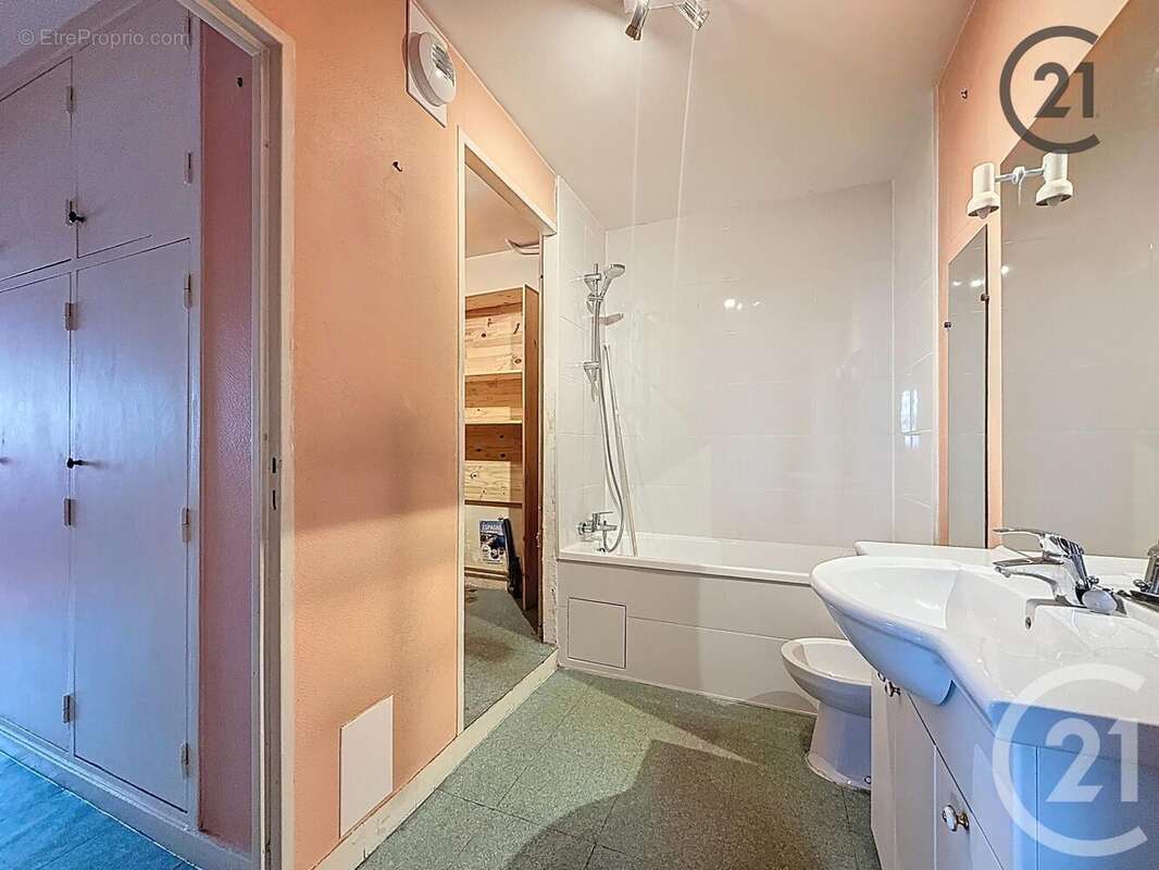 Appartement à COMBS-LA-VILLE