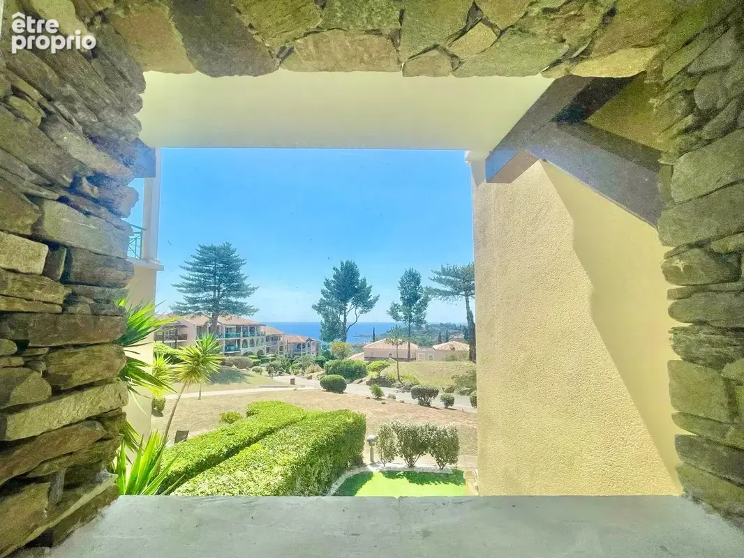 83700 saint raphael appartement t1/2 vue mer rdc piscines - photo 8