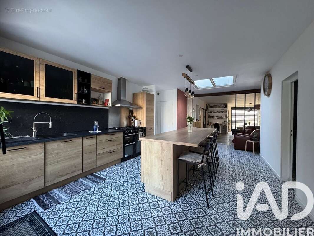 Maison 181 m² à La Rochelle  - photo 9
