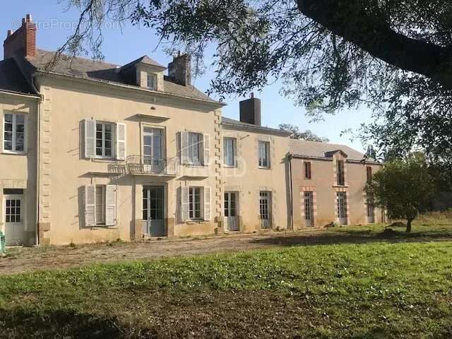 Commerce à LES SORINIERES