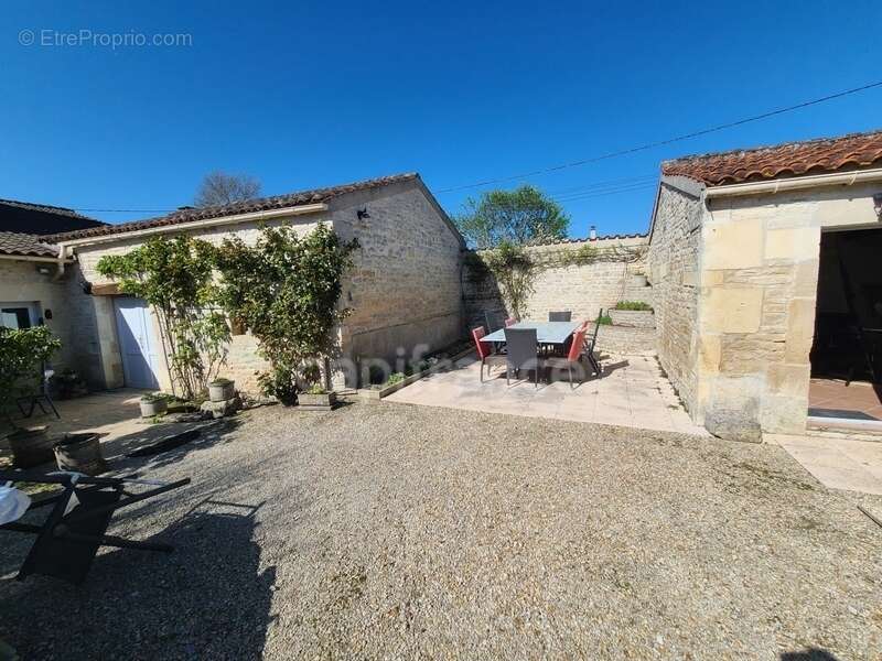 Maison à MATHA