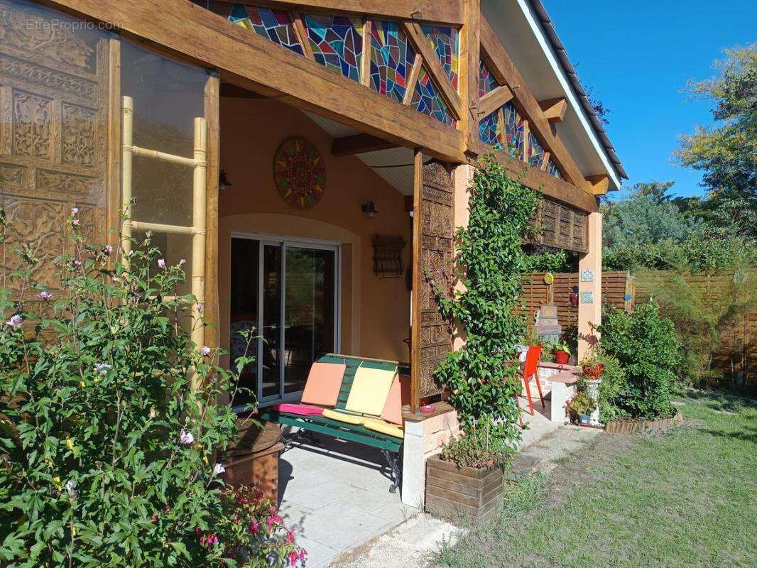 Maison à SAINT-SEURIN-SUR-L&#039;ISLE