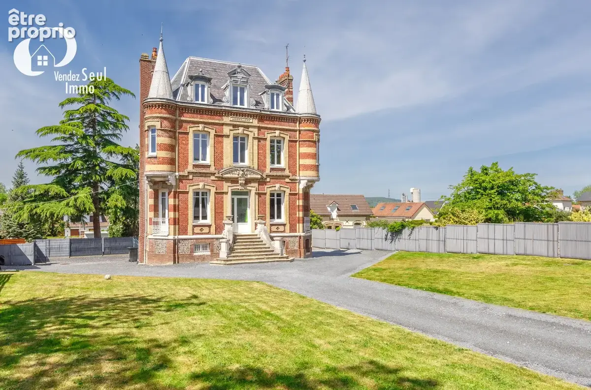 Maison de maître - 3 logements indépendants - 259 m2 - 10 pièces - 2300 m2 -Grand Couronne 75530 - photo 2