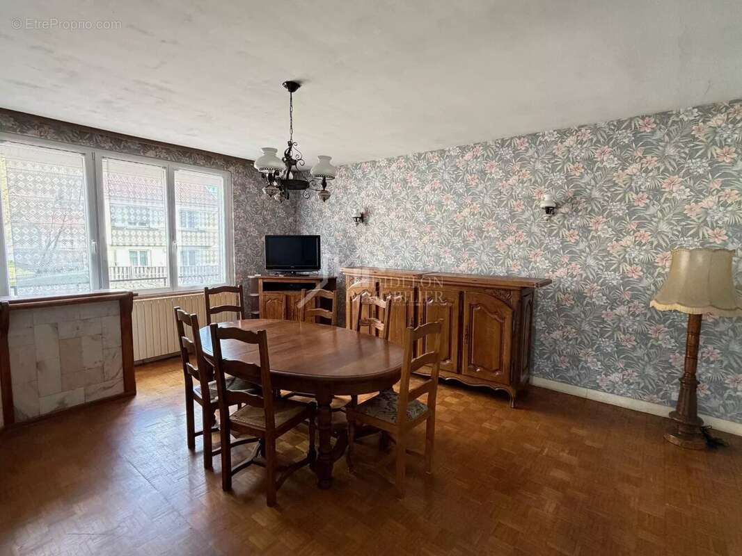 Maison à CHAMPEY-SUR-MOSELLE