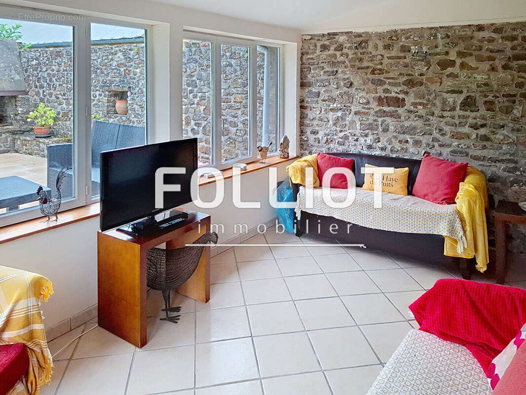 Maison à NEUFMESNIL