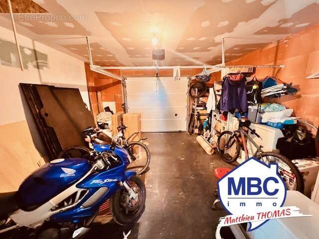 Maison à MONTREVAULT