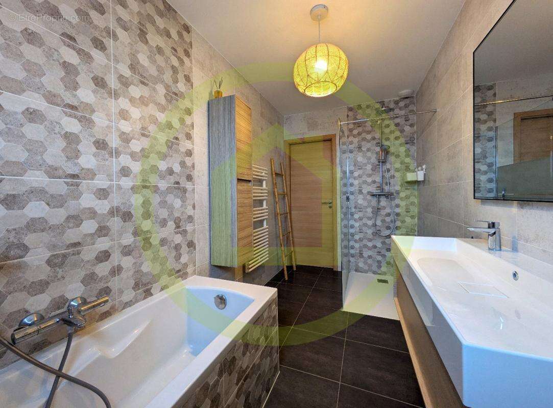 Maison à COURCELLES-CHAUSSY