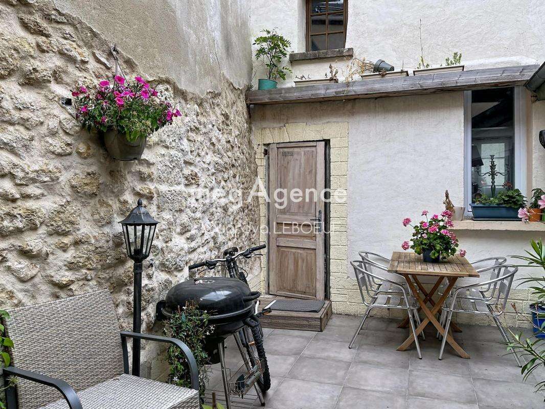 Un cocon en cœur de ville : maison 5 P avec patio - photo 5