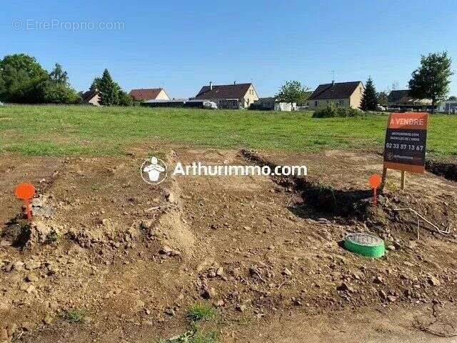 Terrain à LE MENIL-DE-BRIOUZE