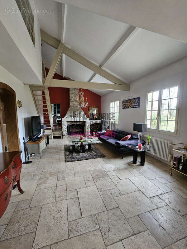 PHOTO ORIGINALE - Maison à MAZAN
