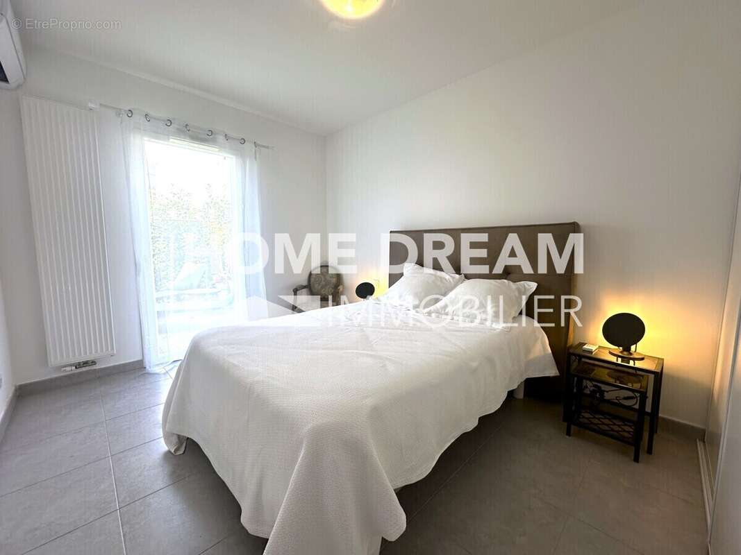 Appartement à SIX-FOURS-LES-PLAGES