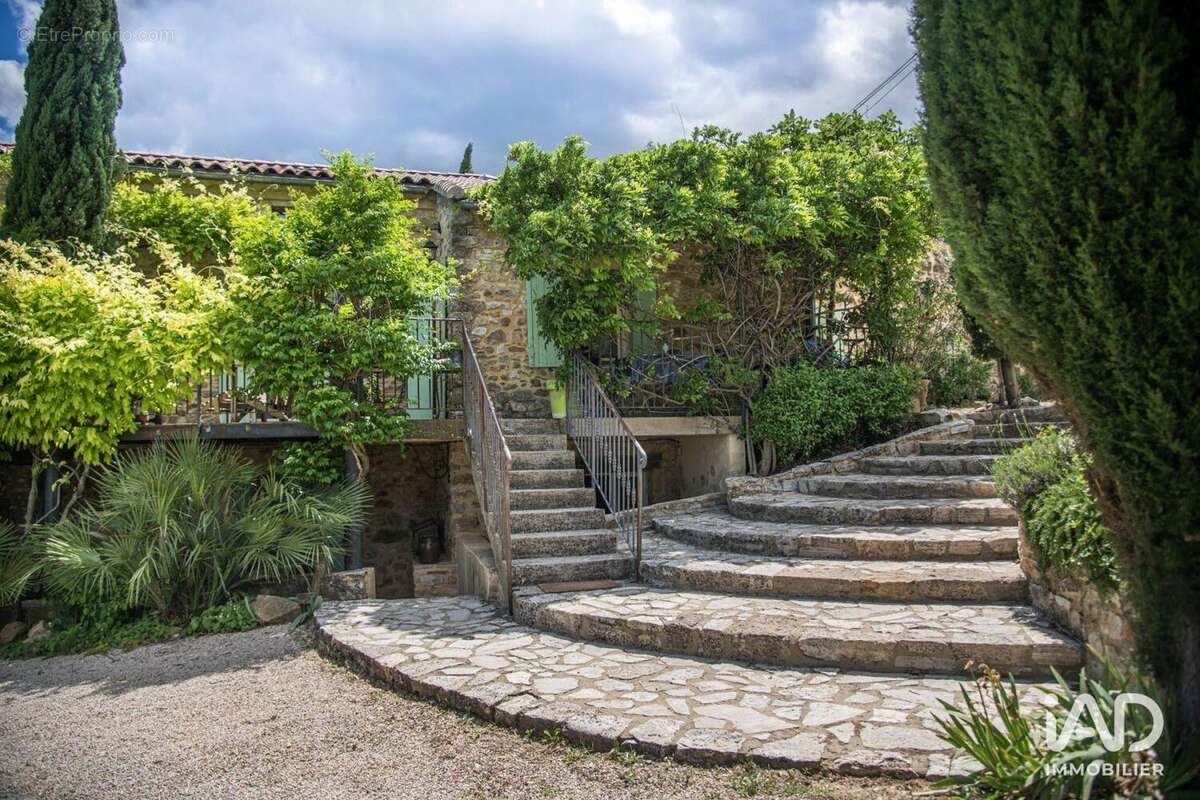 Photo 4 - Maison à SABRAN