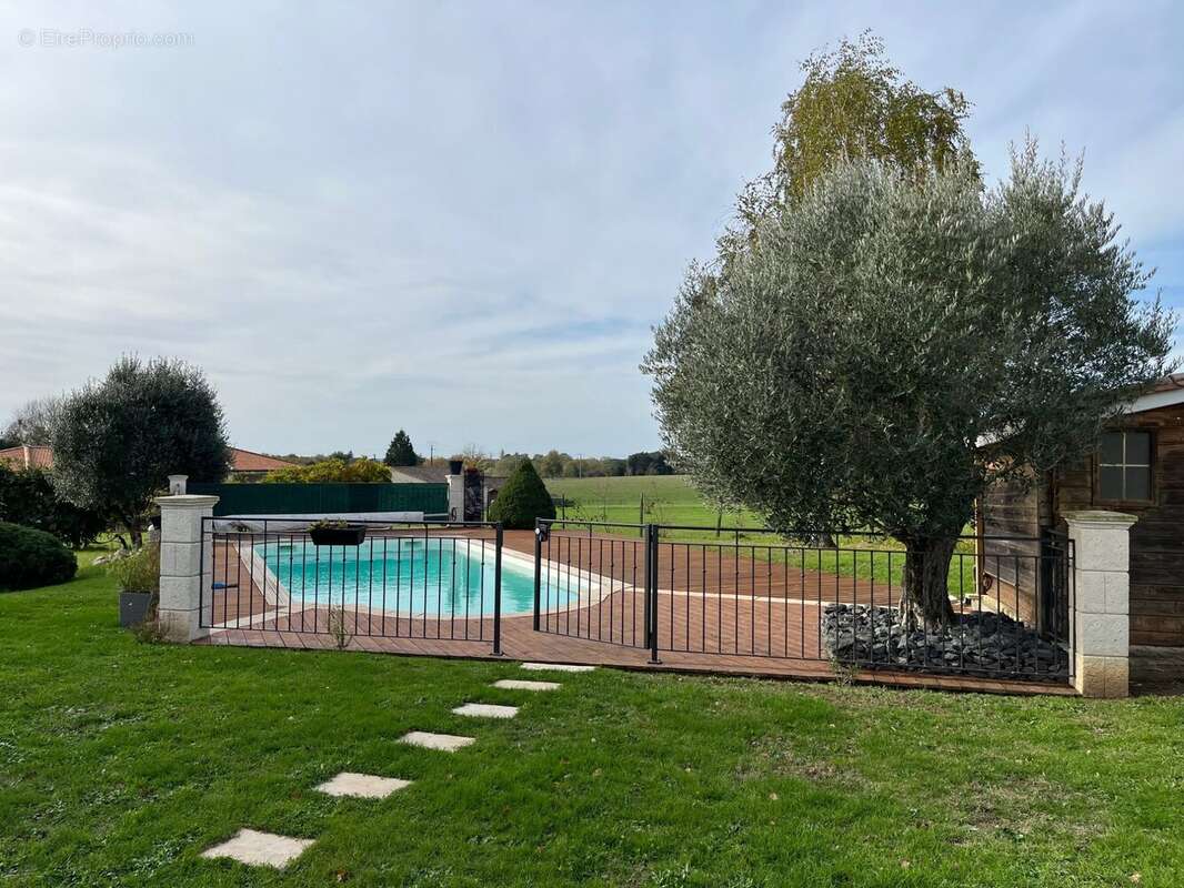 Maison à PRIGONRIEUX