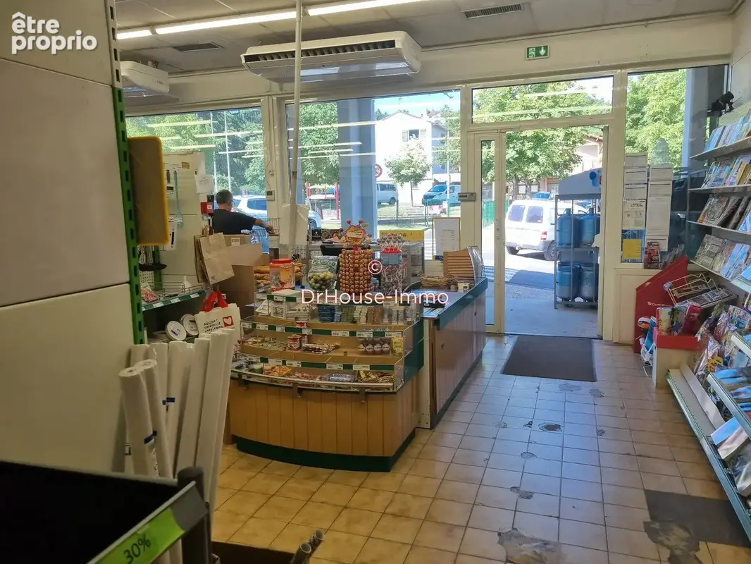 Commerce 250 m² à vendre à Saint-Germain-Laprade (43700) - photo 11