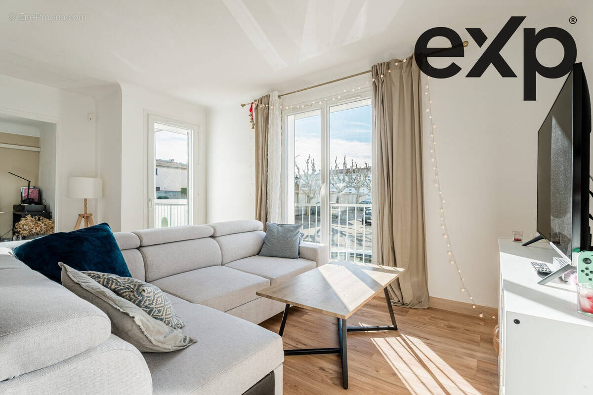 Appartement à CHATEAUNEUF-LES-MARTIGUES