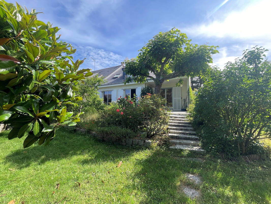Maison à SAINT-BARTHELEMY-D'ANJOU