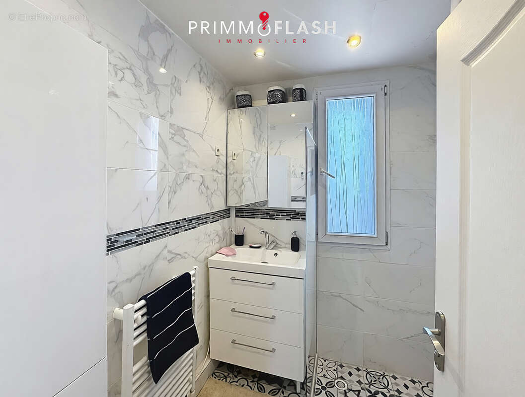 BOBIGNY - Maison 5 pièces, 82 m² + accès voiture - photo 6